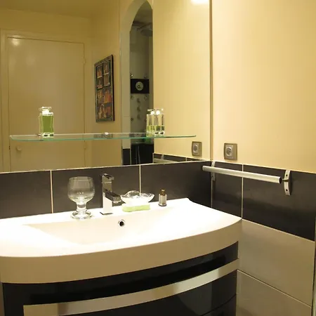 Chic Paris Apartment With Local Vibe And Metro Access * Paříž