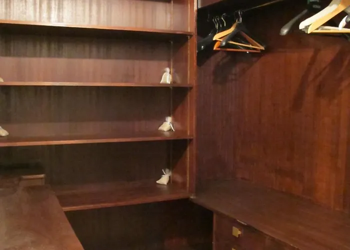 Chic With Local Vibe And Metro Access شقة *